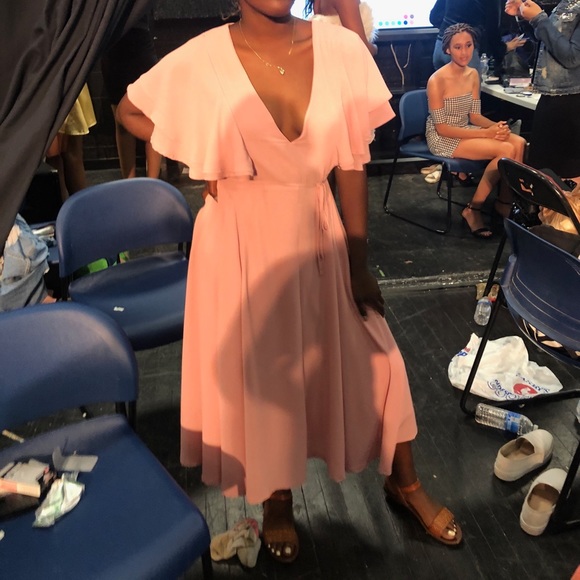 Pink dress - Picture 2 of 3